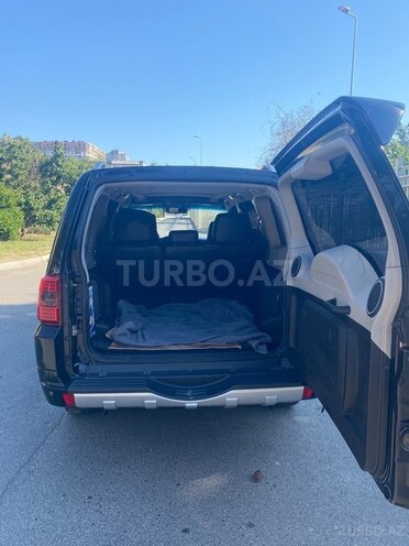 Mitsubishi Pajero-8