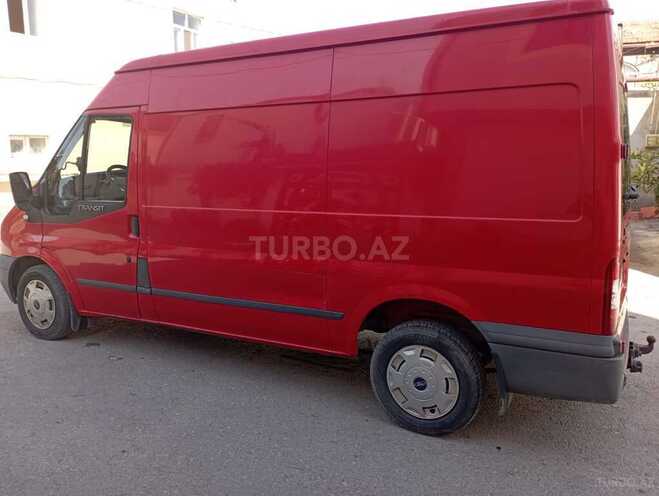 Ford Transit-5