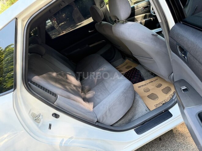 Toyota Prius-12