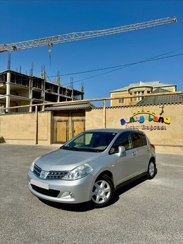 Nissan Tiida-2