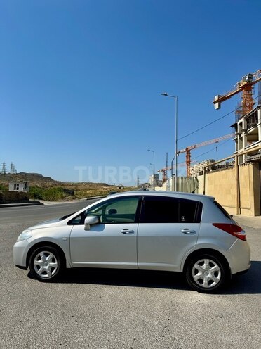 Nissan Tiida-6