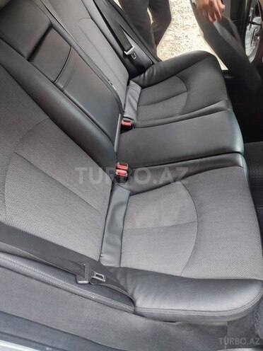 Mercedes E 220-4
