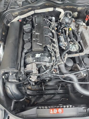 Mercedes E 220-10