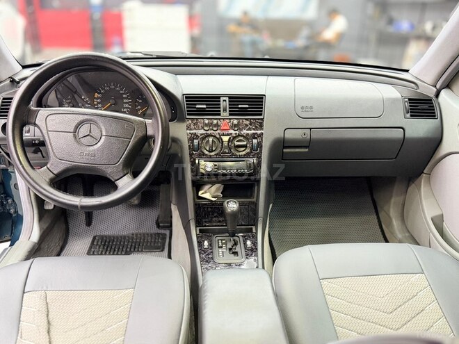Mercedes C 200-10