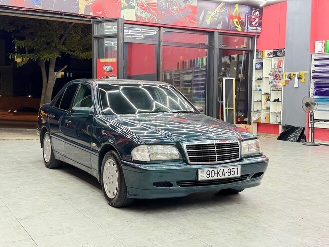 Mercedes C 200-2