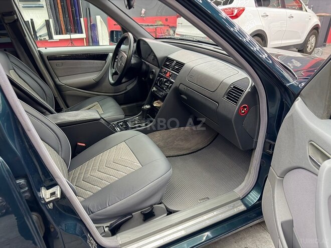 Mercedes C 200-12