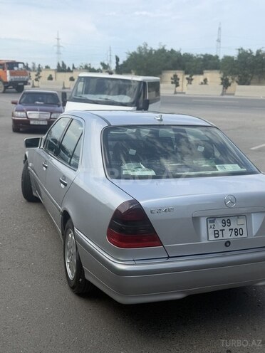 Mercedes C 240-6