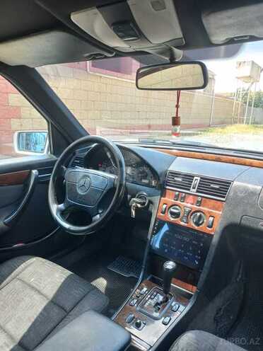 Mercedes C 180-4