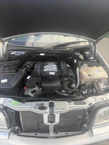 Mercedes C 240-11