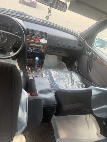 Mercedes C 240-13
