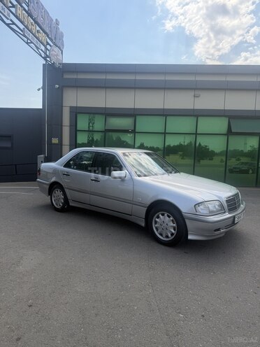 Mercedes C 240-16