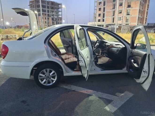 Nissan Sunny-3
