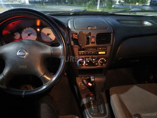 Nissan Sunny-9