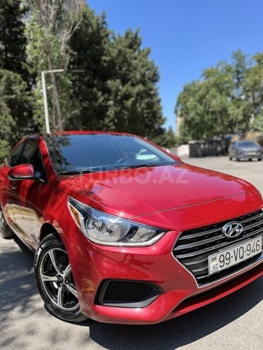 Hyundai Accent-2