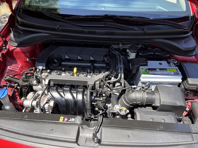 Hyundai Accent-15