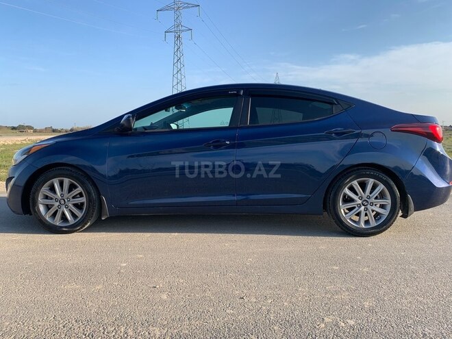 Hyundai Elantra-3