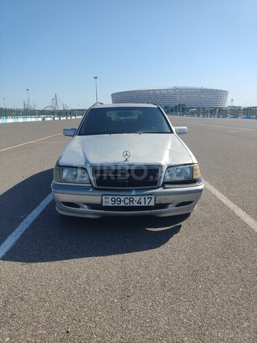 Mercedes C 200-1