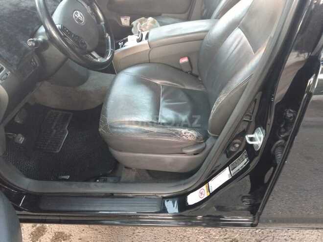 Toyota Prius-7