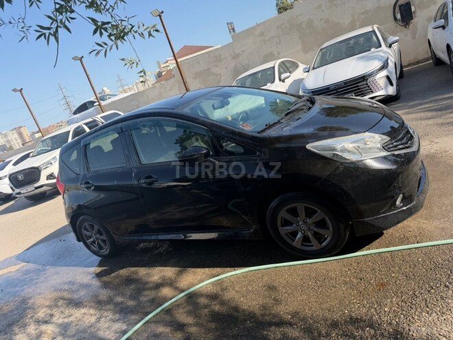 Nissan Note-5
