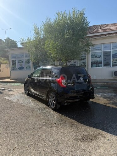Nissan Note-7
