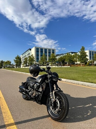 QJMotor SRV 600 V-1