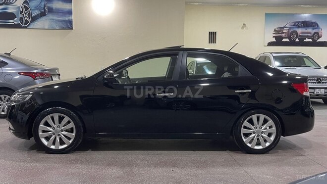 Kia Cerato-5