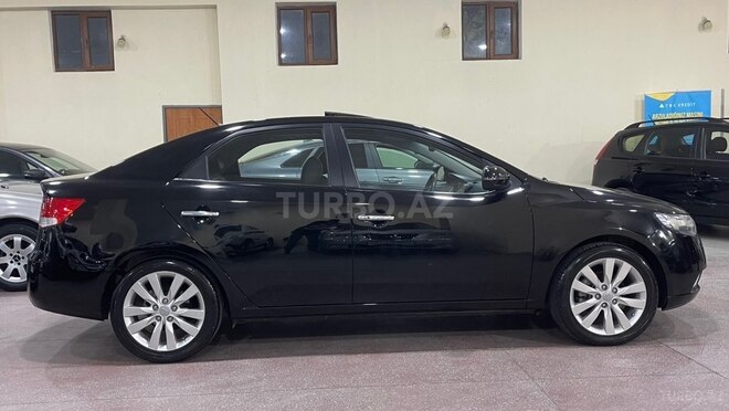 Kia Cerato-10
