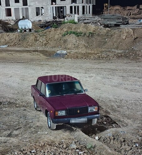LADA (VAZ) 2107-1
