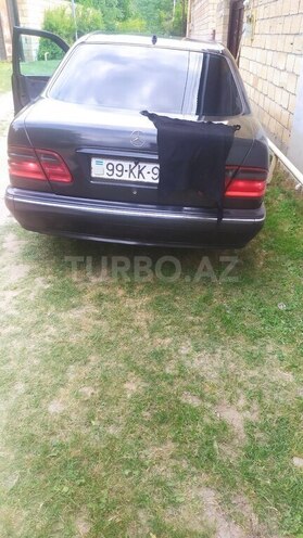 Mercedes E 220-7