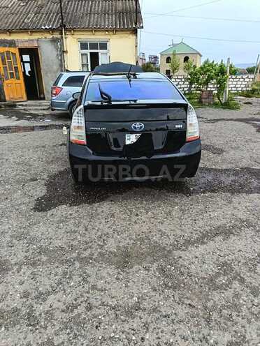 Toyota Prius-2
