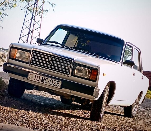 LADA (VAZ) 2107-1