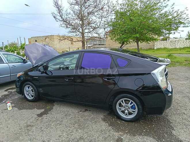 Toyota Prius-7