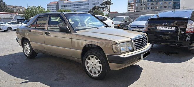 Mercedes 190-5