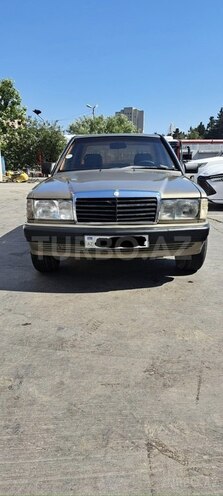 Mercedes 190-2