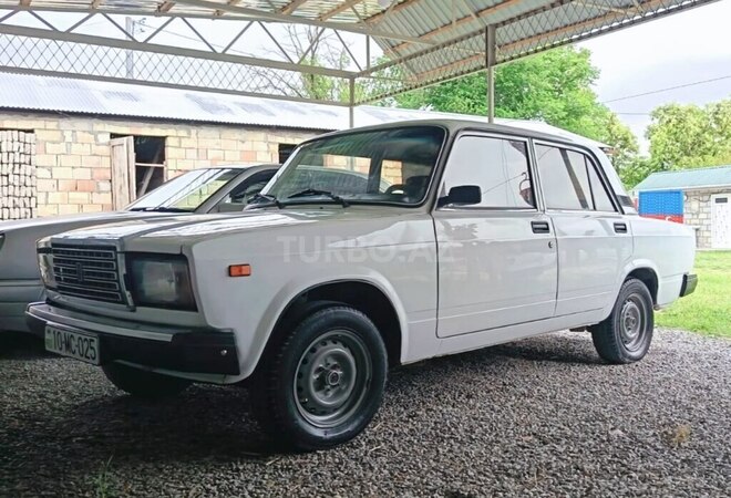 LADA (VAZ) 2107-4
