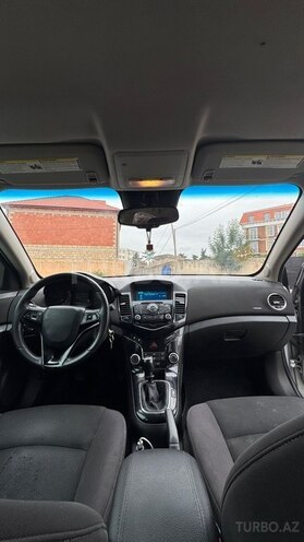 Chevrolet Cruze-12