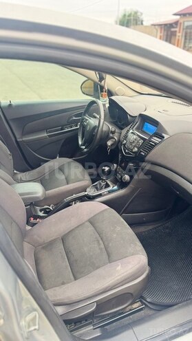 Chevrolet Cruze-10