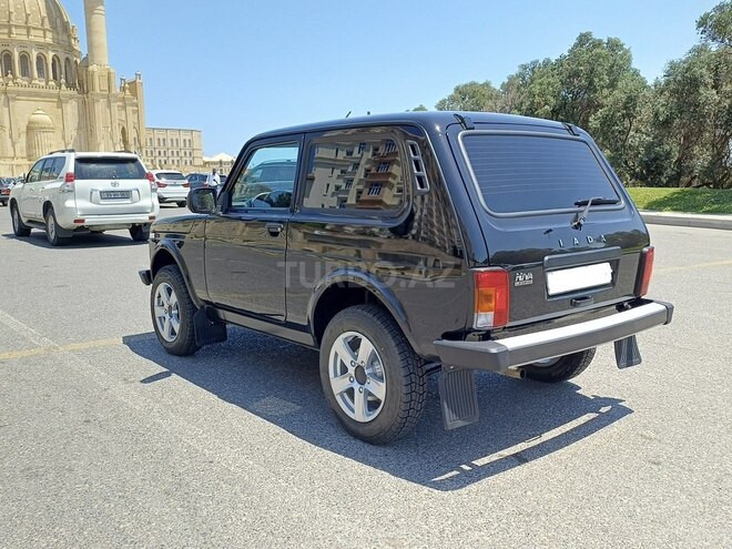 LADA (VAZ) Niva-6