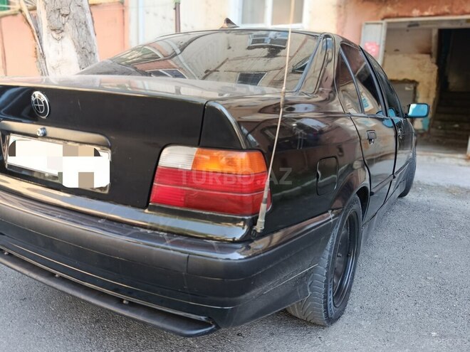 BMW 318-3