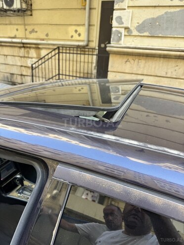 Mercedes E 230-10