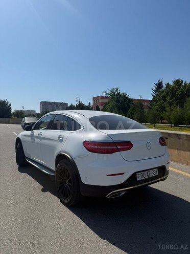 Mercedes GLC 300 Coupe-3