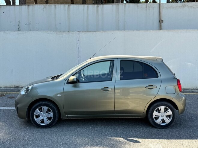 Nissan March-5