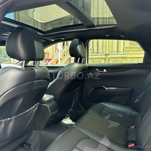 Kia K5-11
