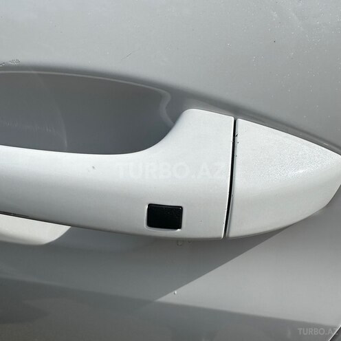 Kia K5-8