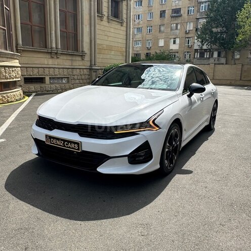 Kia K5-3