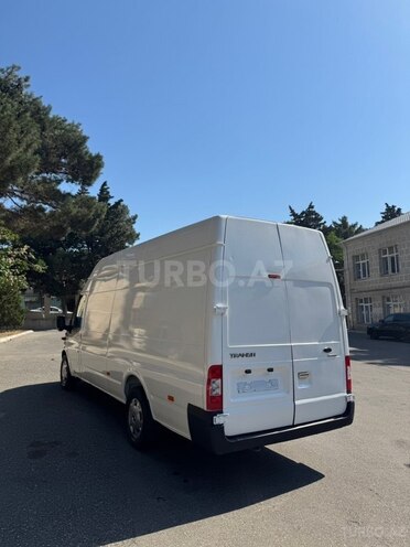 Ford Transit-5