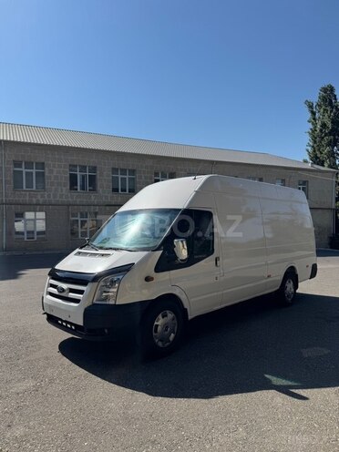 Ford Transit-3