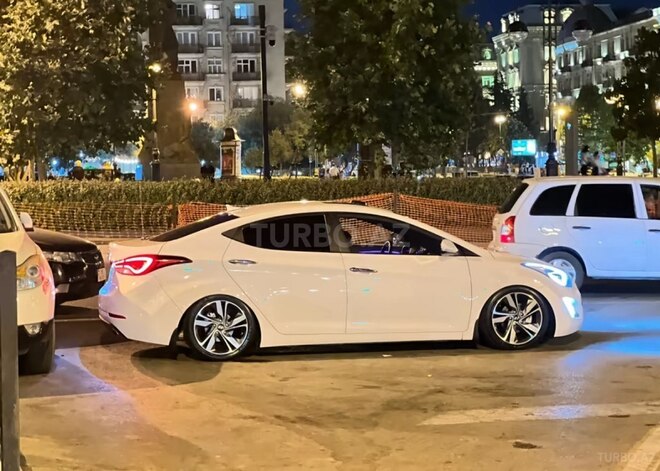 Hyundai Avante-4