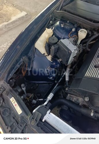 BMW 523-5