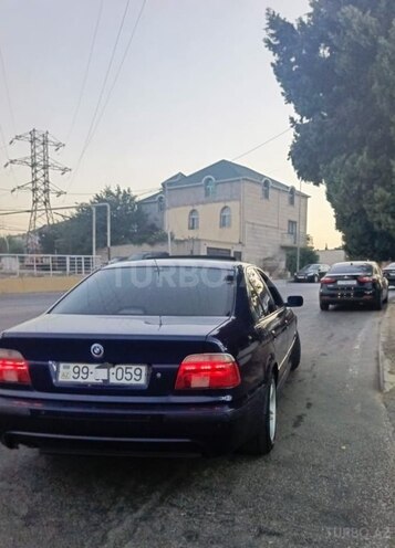 BMW 523-4